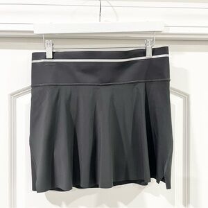 Athleta Grey Mini Skirt/Shorts Size S Silicone Grip